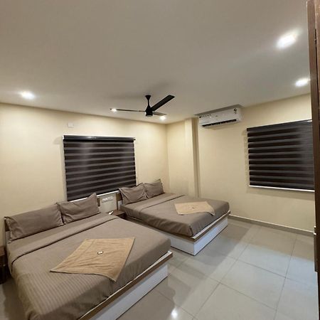 Heres Haut Residency Kochi Esterno foto