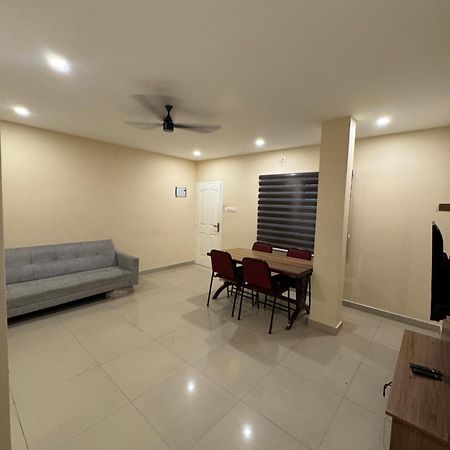 Heres Haut Residency Kochi Esterno foto
