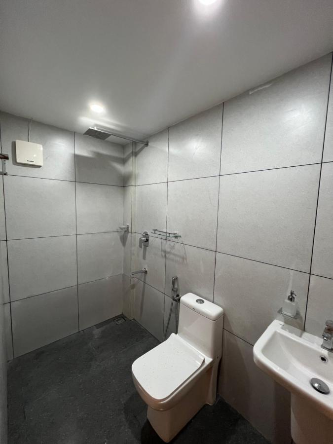 Heres Haut Residency Kochi Esterno foto