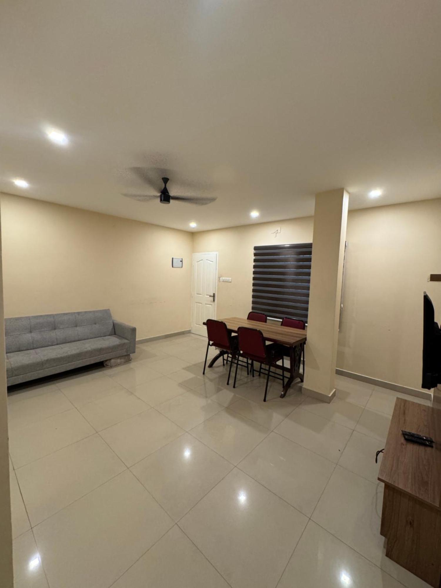 Heres Haut Residency Kochi Esterno foto