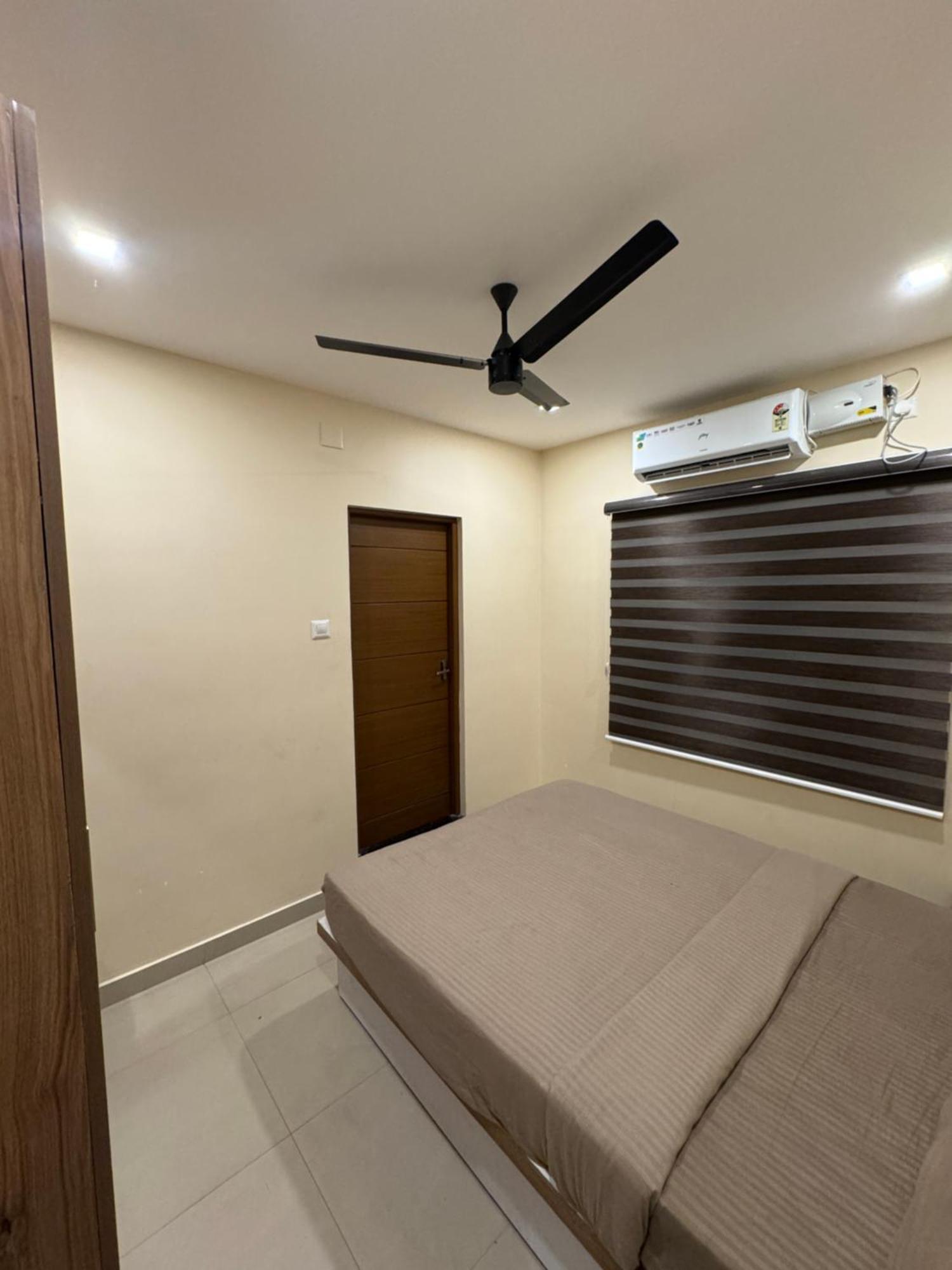 Heres Haut Residency Kochi Esterno foto