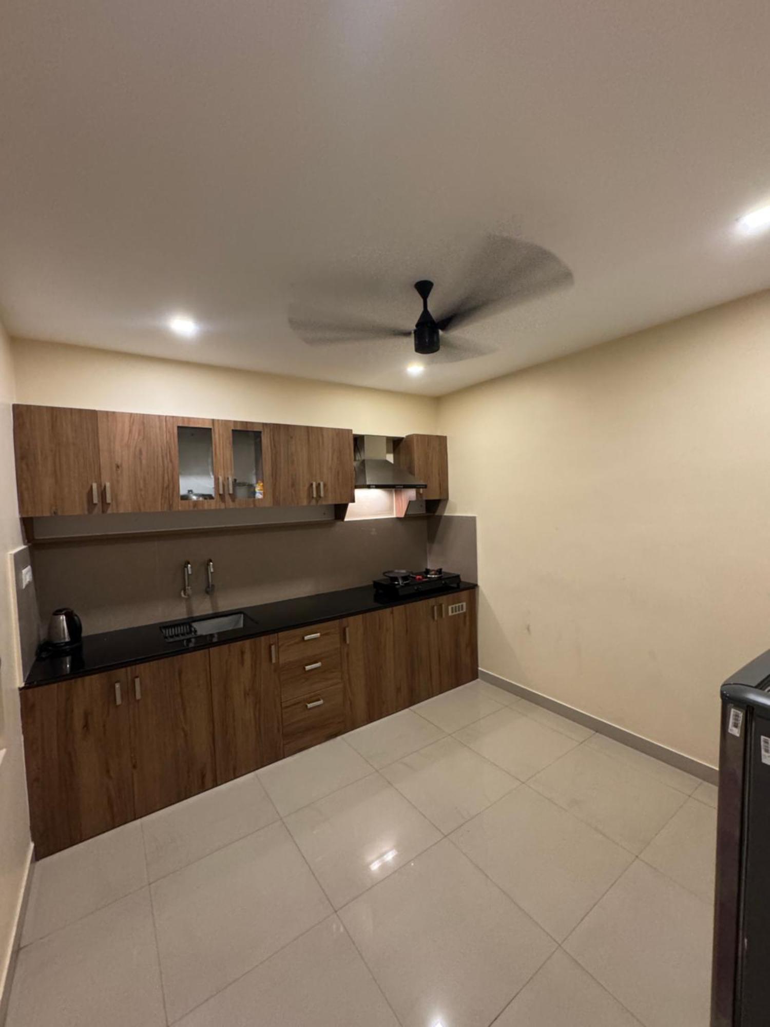 Heres Haut Residency Kochi Esterno foto